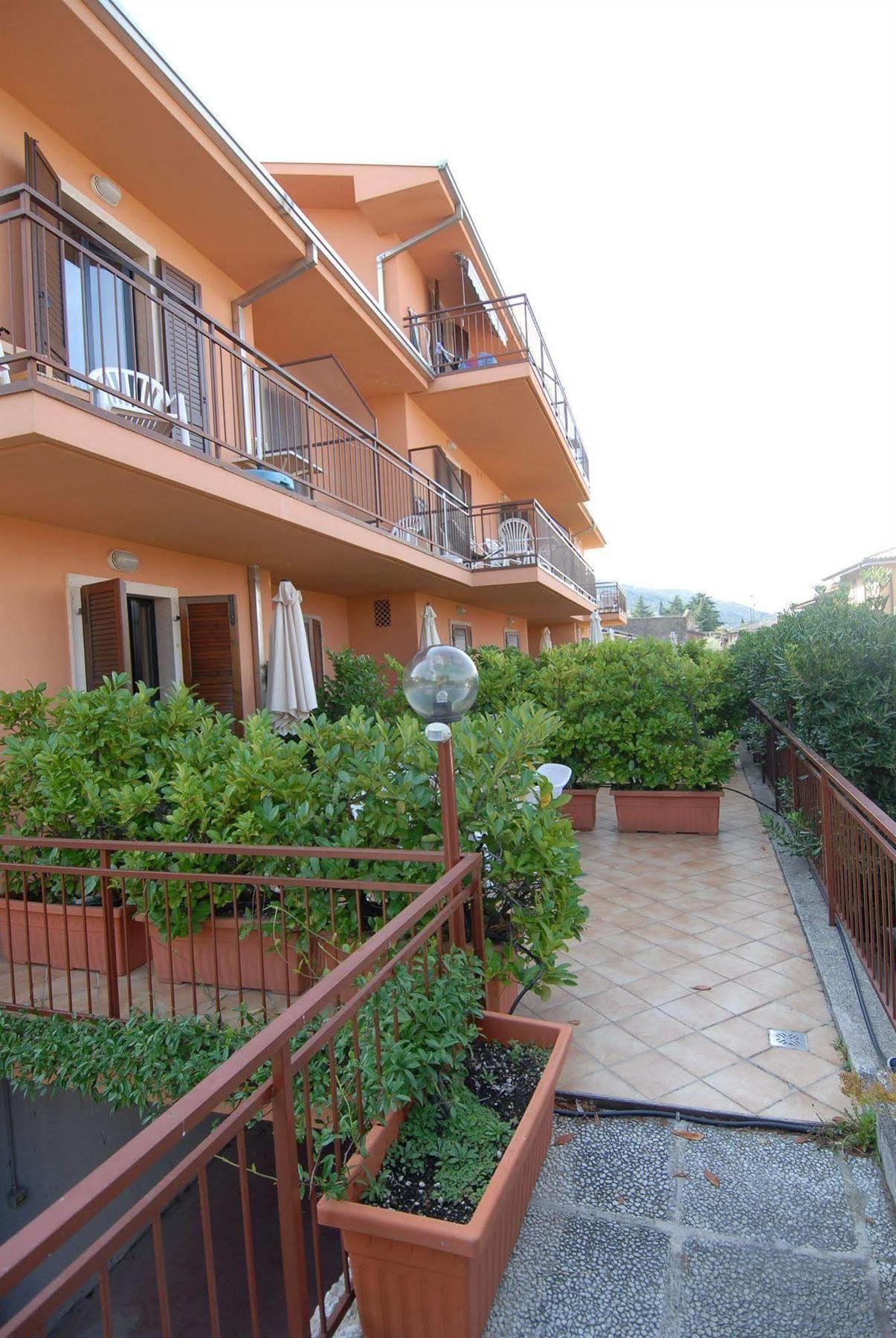Hotel Garni Onda Torri Del Benaco Exterior foto