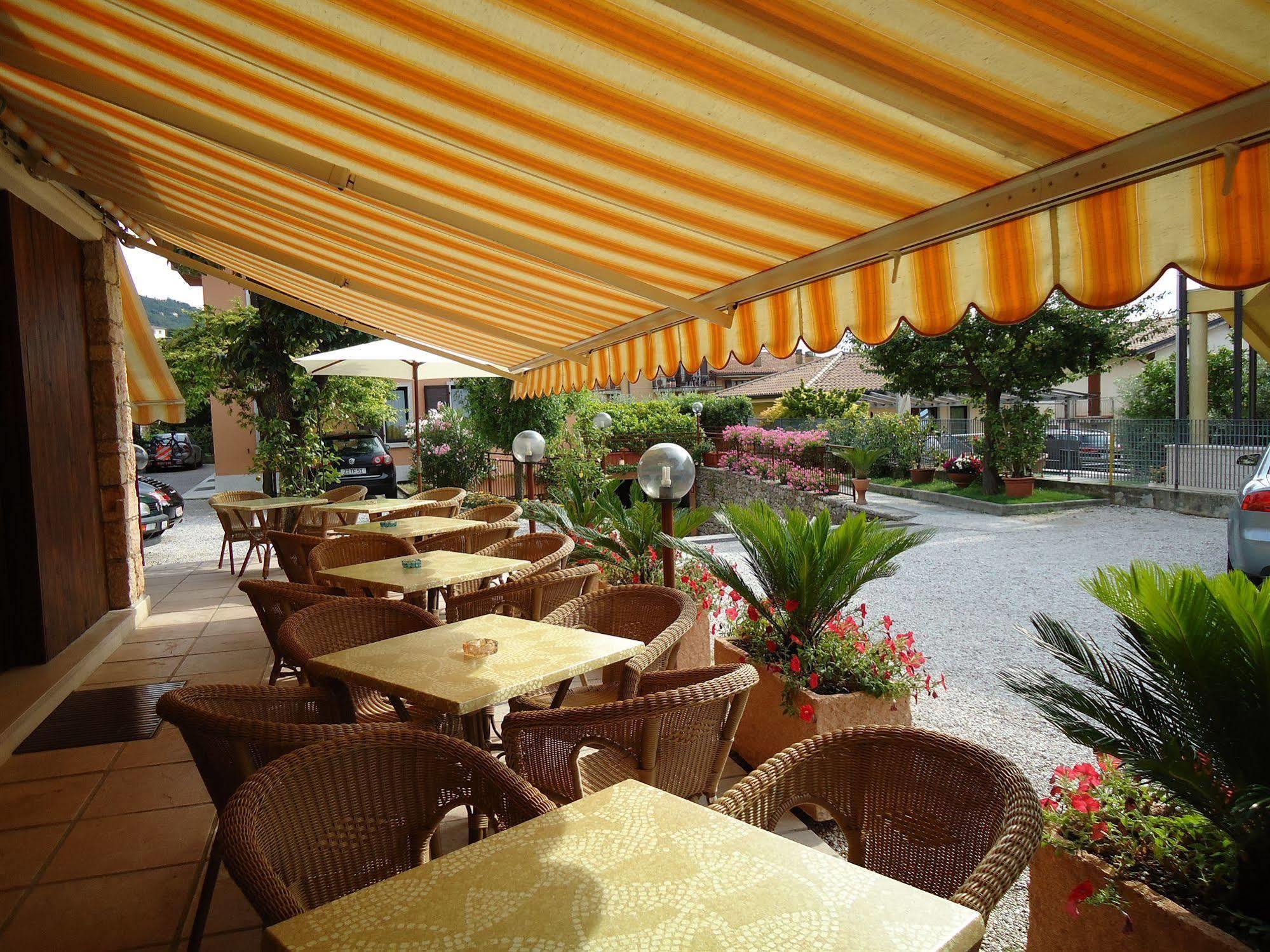 Hotel Garni Onda Torri Del Benaco Exterior foto