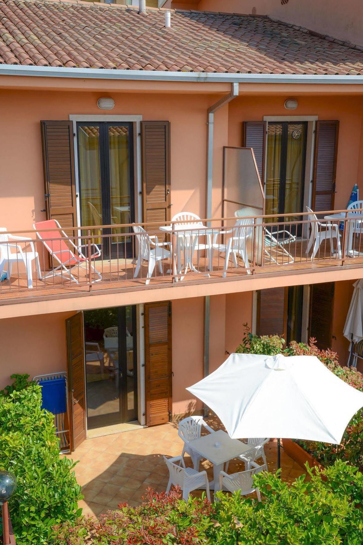 Hotel Garni Onda Torri Del Benaco Exterior foto